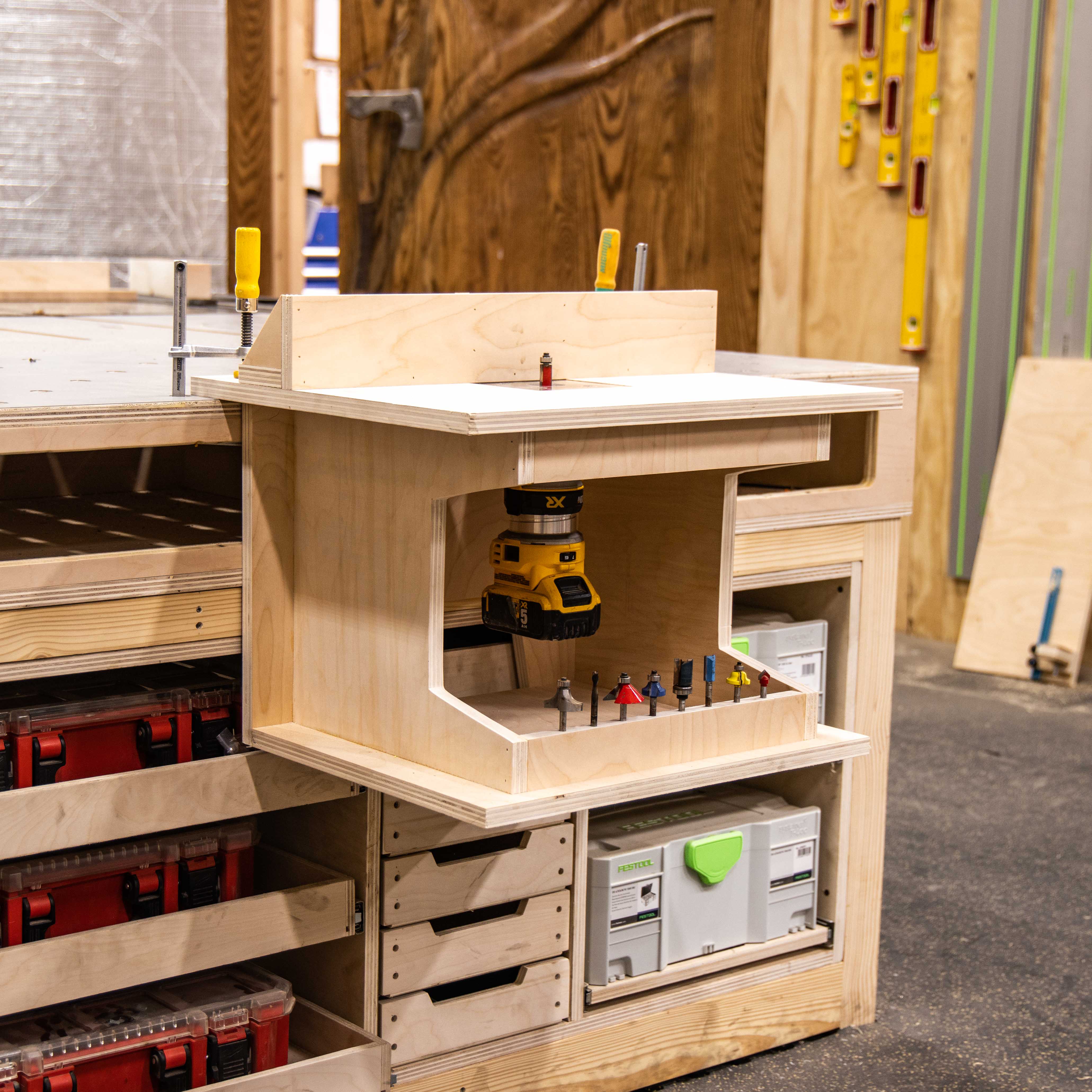 Compact Woodworking Router Table Plan - Image 4