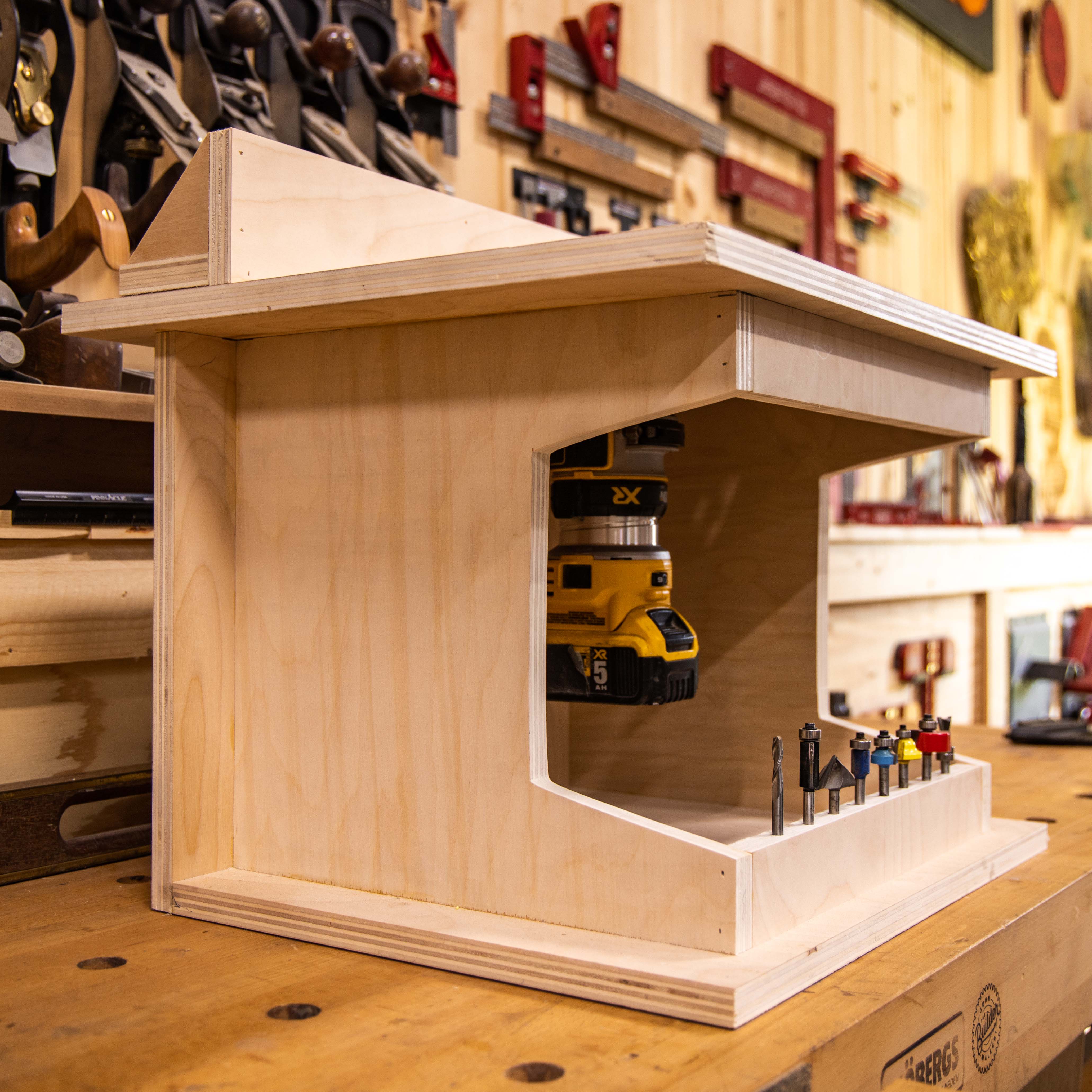 Compact Woodworking Router Table Plan - Image 6