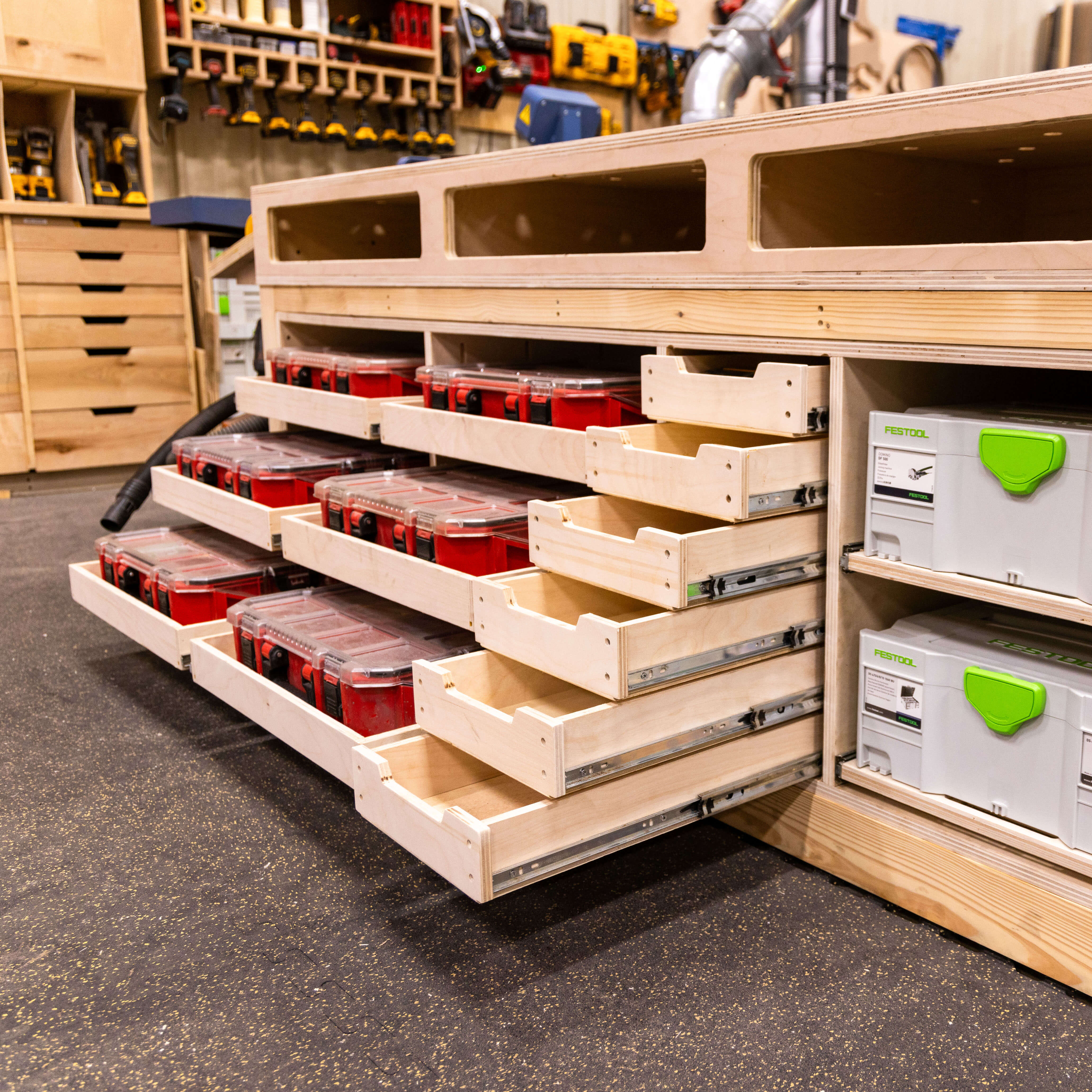 Table Saw Outfeed Table & Workbench Plan - Image 3