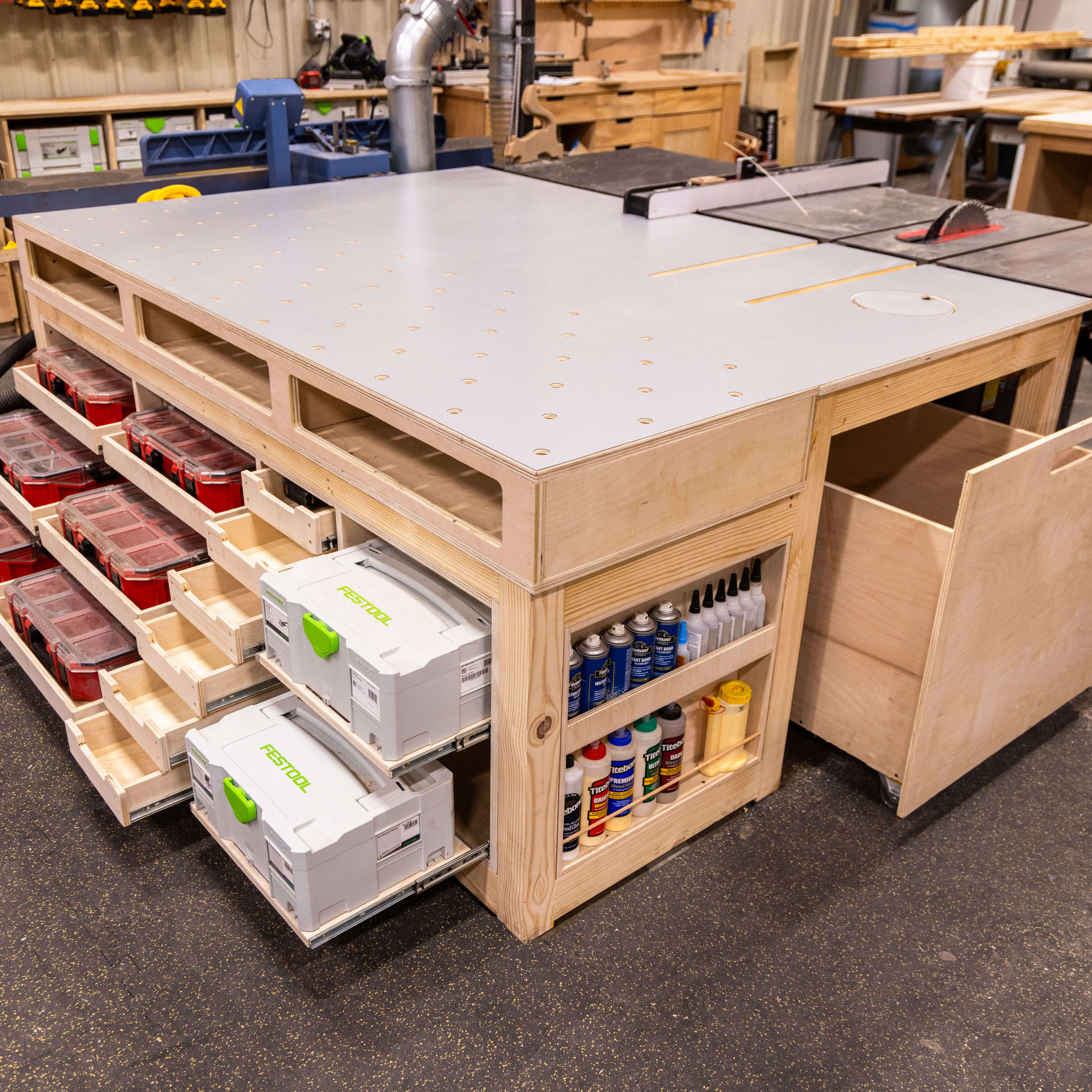 Table Saw Outfeed Table & Workbench Plan - Image 4